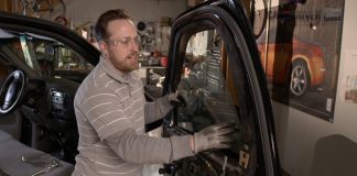 tekan turun naik kereta tingkap