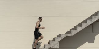 naik tangga turun flat