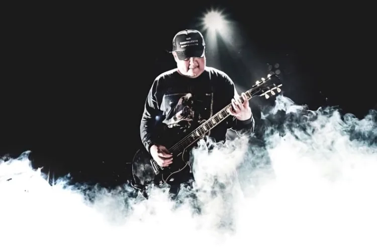 Kematian Gitaris Berpengaruh Selepas Selesai Persembahan Disahkan Akibat Serangan Jantung