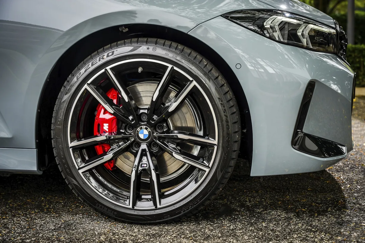 BMW M340i xDrive M Sport Pro Baharu, Simbol Kuasa dan Gaya Terkini
