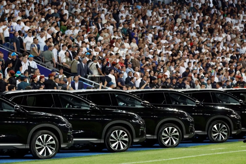 Uzbekistan Layak Ke Piala Dunia Buat Kali Pertama, Pemain Dihadiahkan Sebuah Kereta Seorang