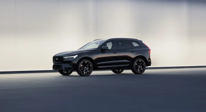 JPG Full-VIS_XC60_Black_Edition_MHEV_140