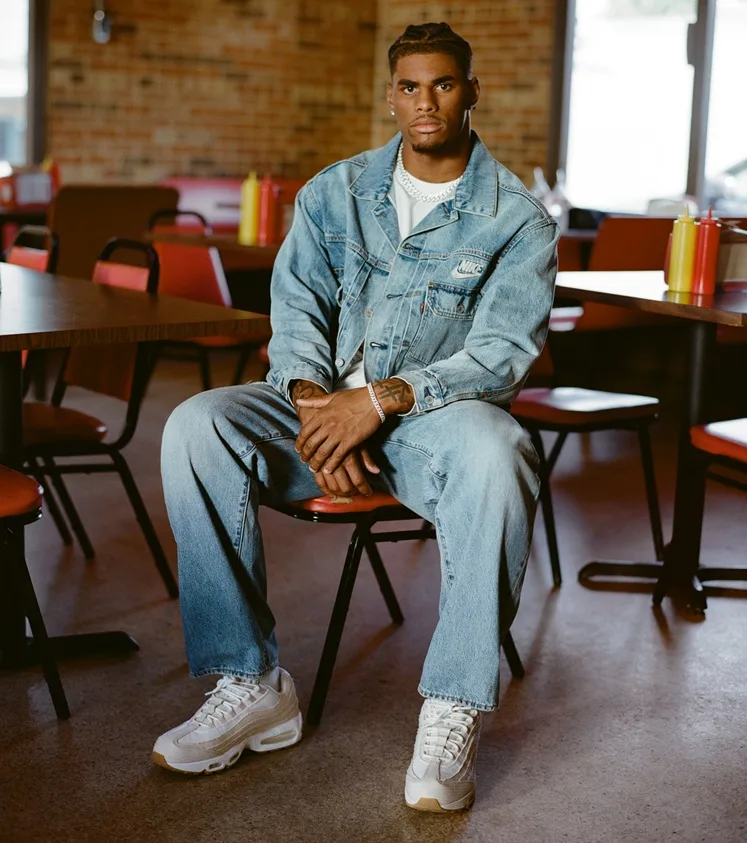 Levi’s x Nike 2025, Gabungan Gaya Ikonik Dalam Koleksi Edisi Terhad