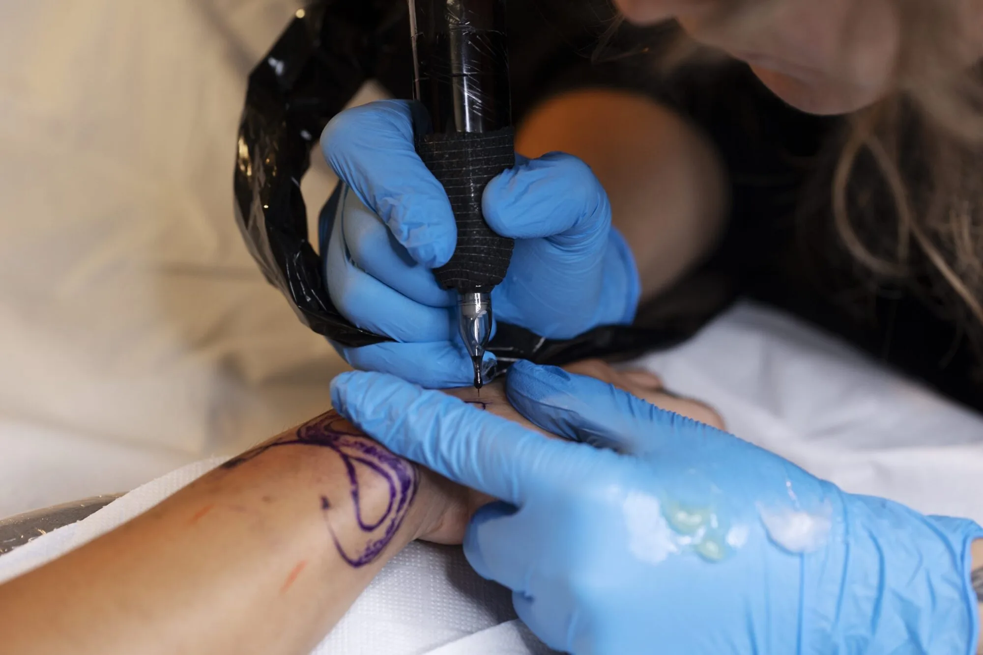 Tatu Di Badan, Sah Tak Jadi Suami? Ini Hukum Dalam Islam