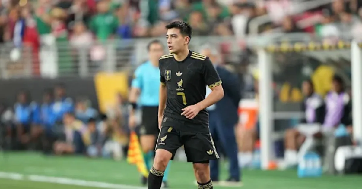 Gilberto Mora Pemain Termuda Julang Trofi Antarabangsa