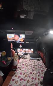 Lelaki China Tidur Dalam Kereta Selama 3 Tahun, Hidup Selesa & Nyanyi Karaoke Setiap Malam