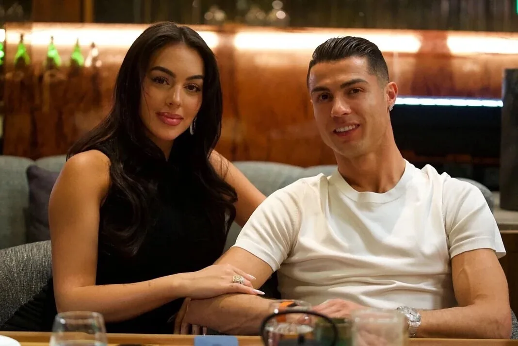 ‘Yes, I Do’ Georgina Rodríguez Terima Lamaran Cristiano Ronaldo