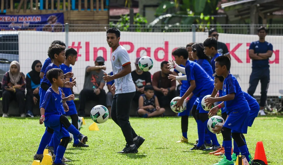 #IniPadangKita: Inisiatif Astro Menghidupkan Semula Padang Bola Sepak Komuniti Malaysia