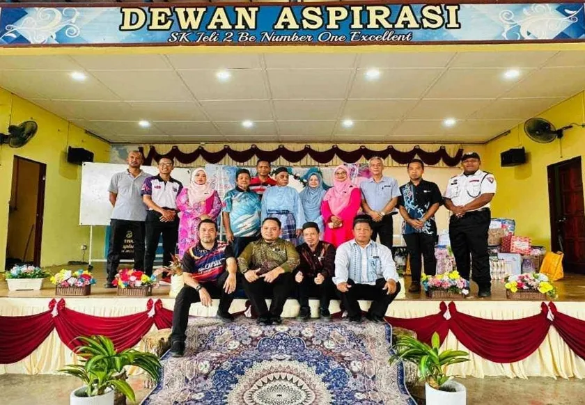 Pengawal Keselamatan SK Jeli 2 Disambut Luar Biasa, Dirai Umpama Raja Sehari Pada Hari Persaraan