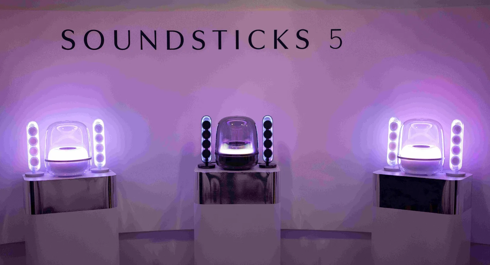 Harman Kardon SoundSticks 5 & Aura Studio 5, Seni Bunyi Premium Dengan Sentuhan Emosi