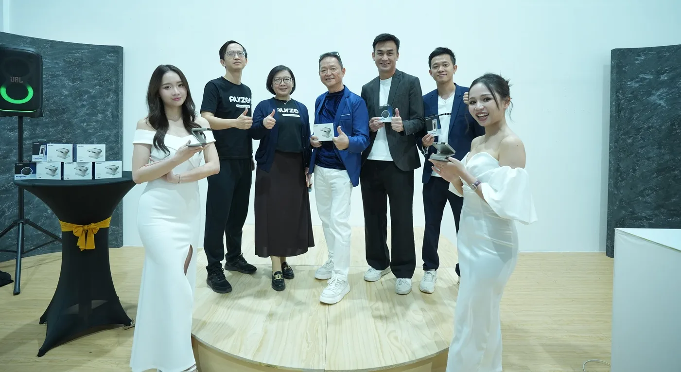 Aurzen ZIP, Projektor Tri Fold Pertama Dunia Mampu Ubah Cara Menonton Hiburan