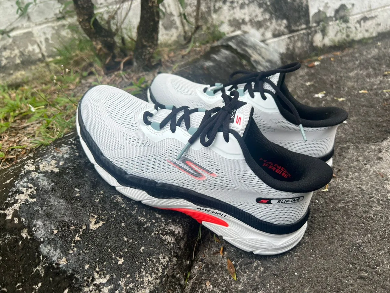 Skechers Slip-ins GO RUN Arch Fit 2.0, Kasut Harian & Larian Selesa Penuh Sokongan Klinikal [REVIEW]