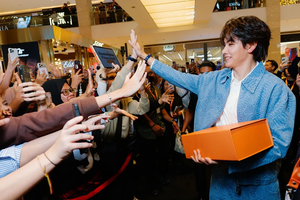 Joong Archen Serikan Acara Eksklusif Penuh Gaya Di BONIA Pavilion KL Concept Store 7 Joong Archen Serikan Acara Eksklusif Penuh Gaya Di BONIA Pavilion KL Concept Store