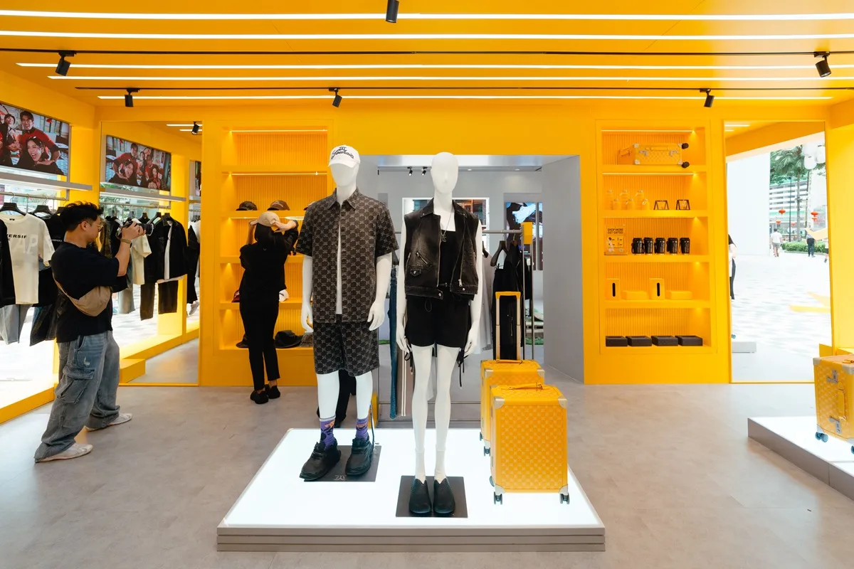 CABBEEN & 2AM Tawan The Starhill Dengan Pop Up Fesyen Futuristik