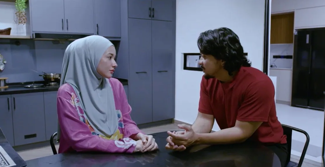 Lelaki Melawan Takdir, Wanita Bangkit Demi Maruah, ‘Andai Itu Takdirnya 2’ Mahakarya Siti Rosmizah Kini Di Astro One! 12 Lelaki Melawan Takdir, Wanita Bangkit Demi Maruah, ‘Andai Itu Takdirnya 2’ Mahakarya Siti Rosmizah Kini Di Astro One!