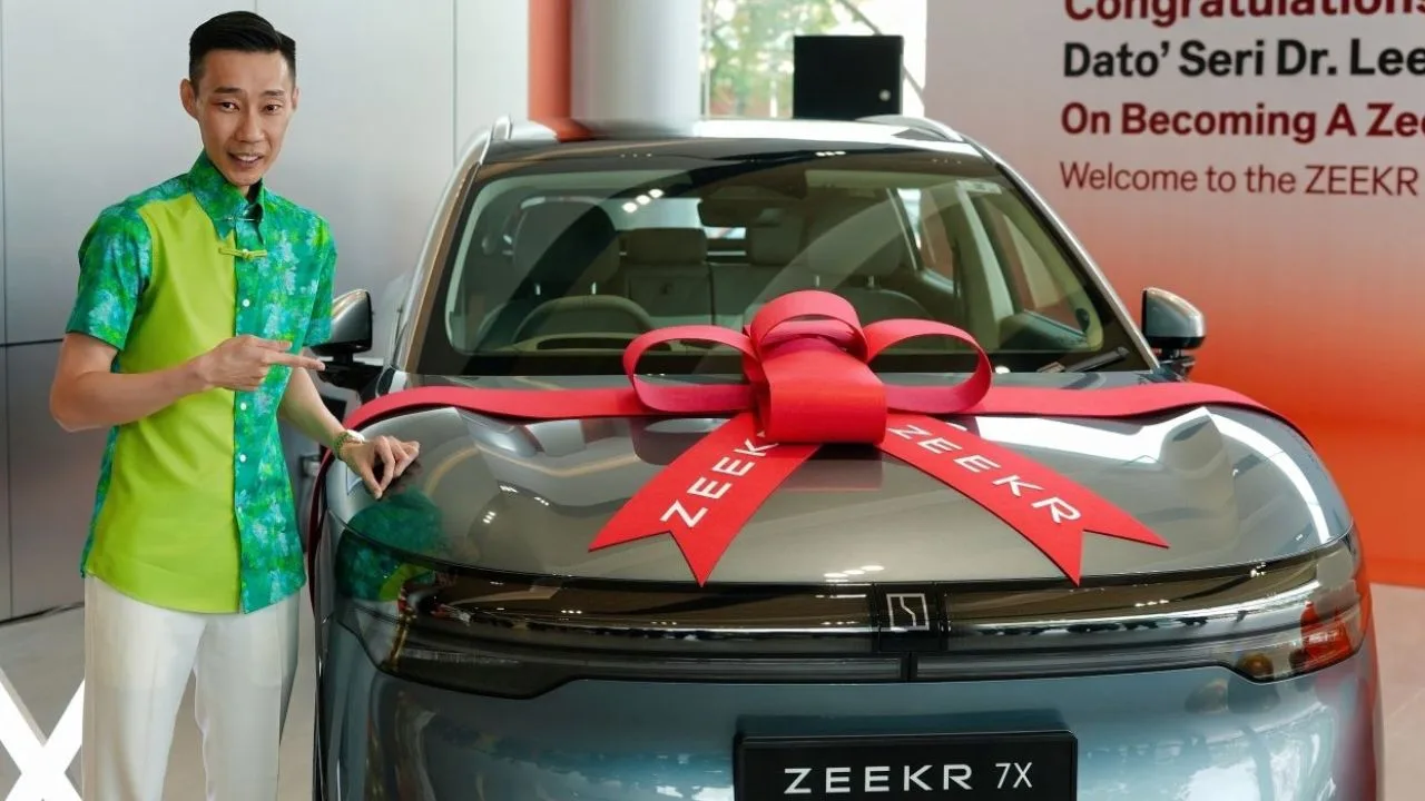 Lee Chong Wei Rasmi Sertai Keluarga Zeekr Malaysia, Miliki Zeekr 7X 9 Lee Chong Wei Rasmi Sertai Keluarga Zeekr Malaysia, Miliki Zeekr 7X