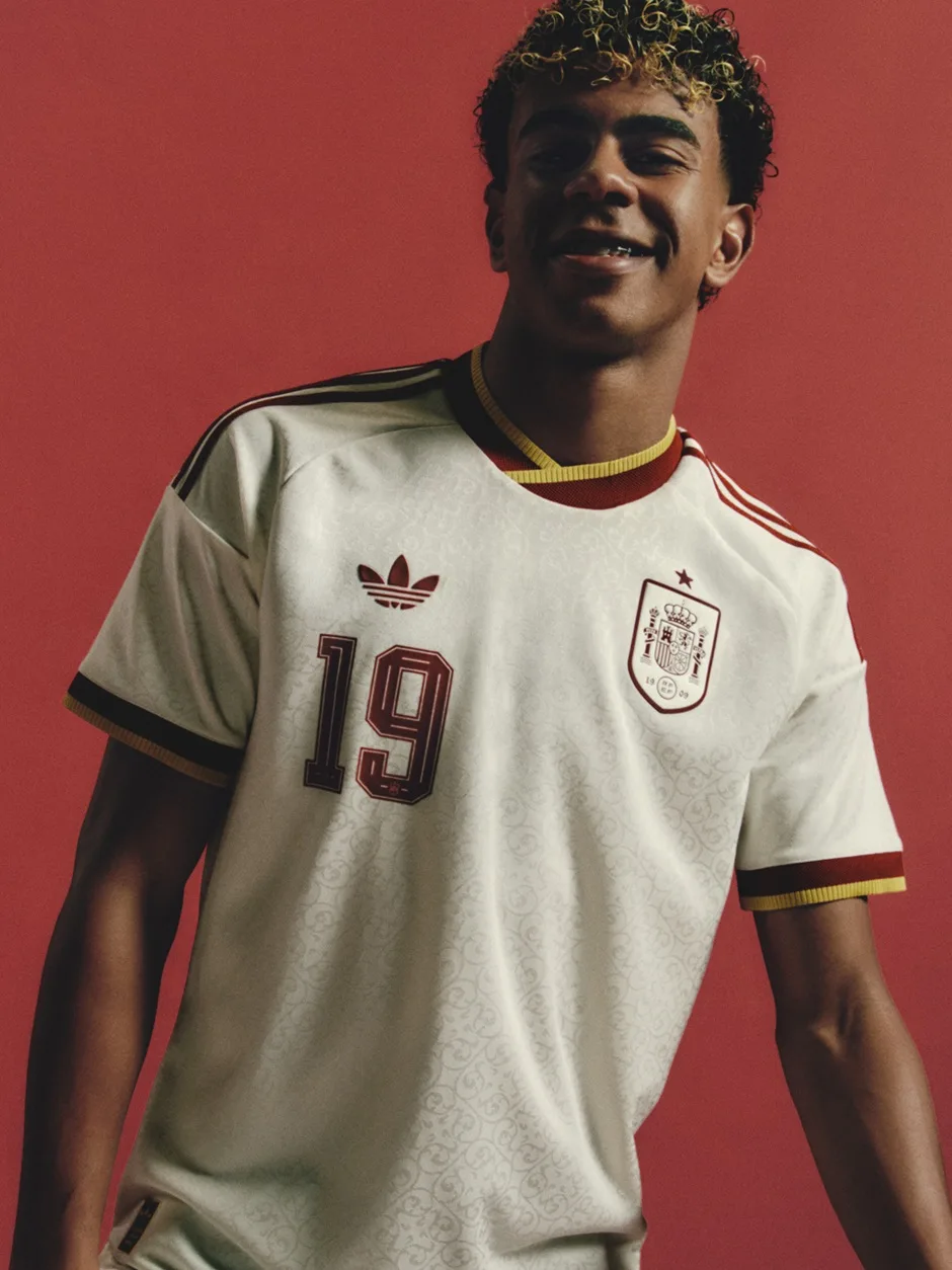 Jersi Away adidas World Cup 2026 Kembali Dengan Trefoil Ikonik & Gaya Berani Penuh Identiti