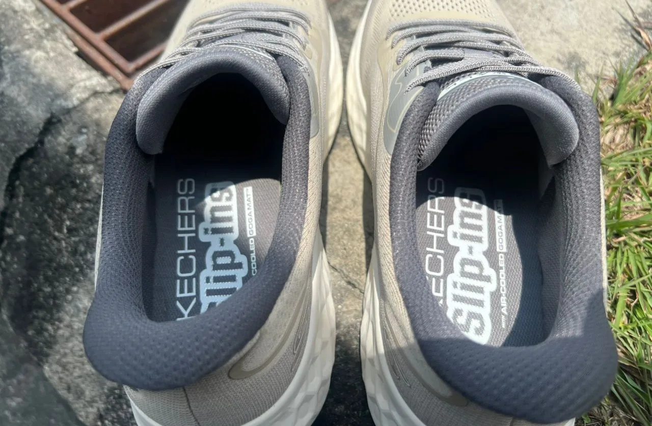 Skechers GOwalk Max Cushioning Flex, Setiap Langkah Terasa Lebih Ringan