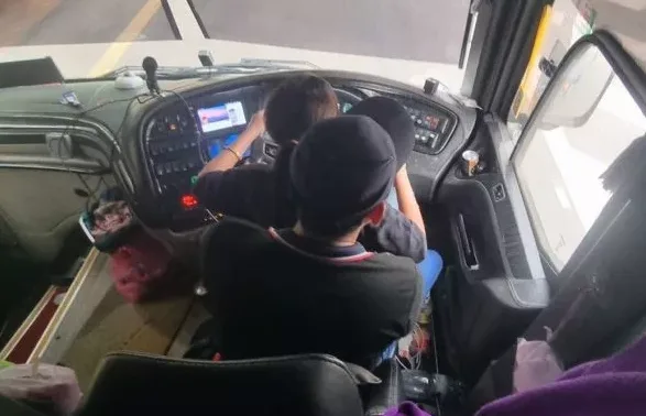 BYLINE_PHOTO-copy_6-681x454-1.jpg pemandu bas