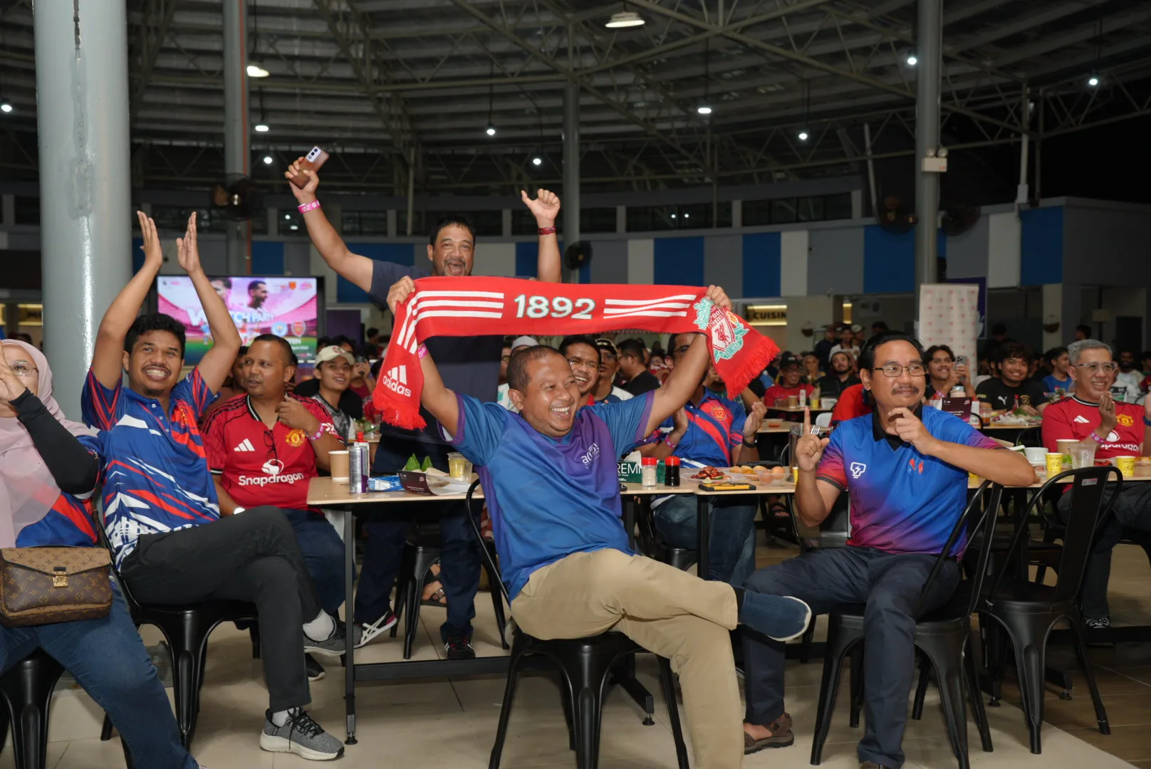 Astro BizOne Rewards Watch Party, Cara Paling ‘Next Level’ Untuk Tonton Bola Sepak Bersama Komuniti