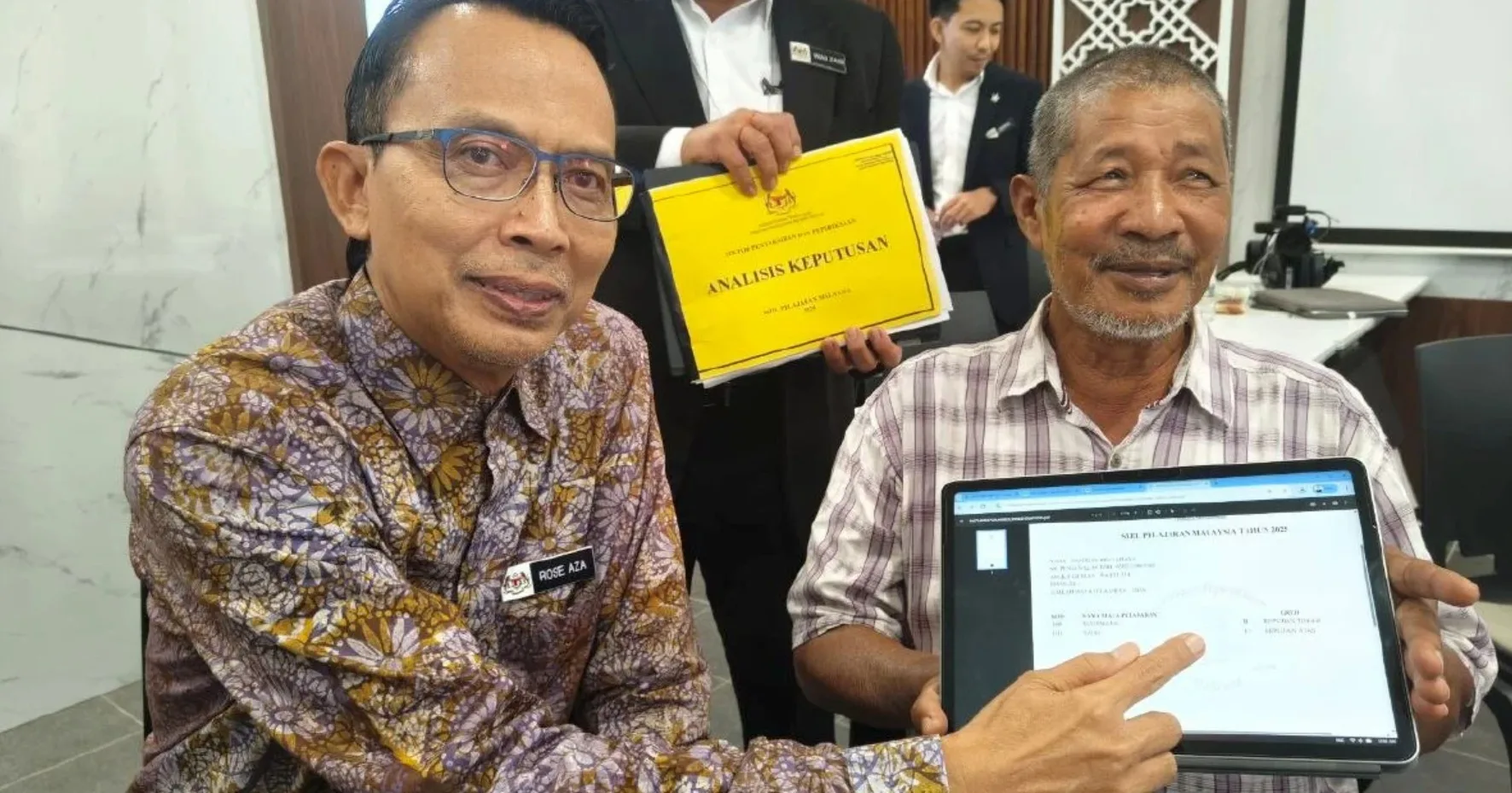 Usia Bukan Halangan, Lelaki 61 Tahun Terus Duduki SPM Demi Cabar Diri