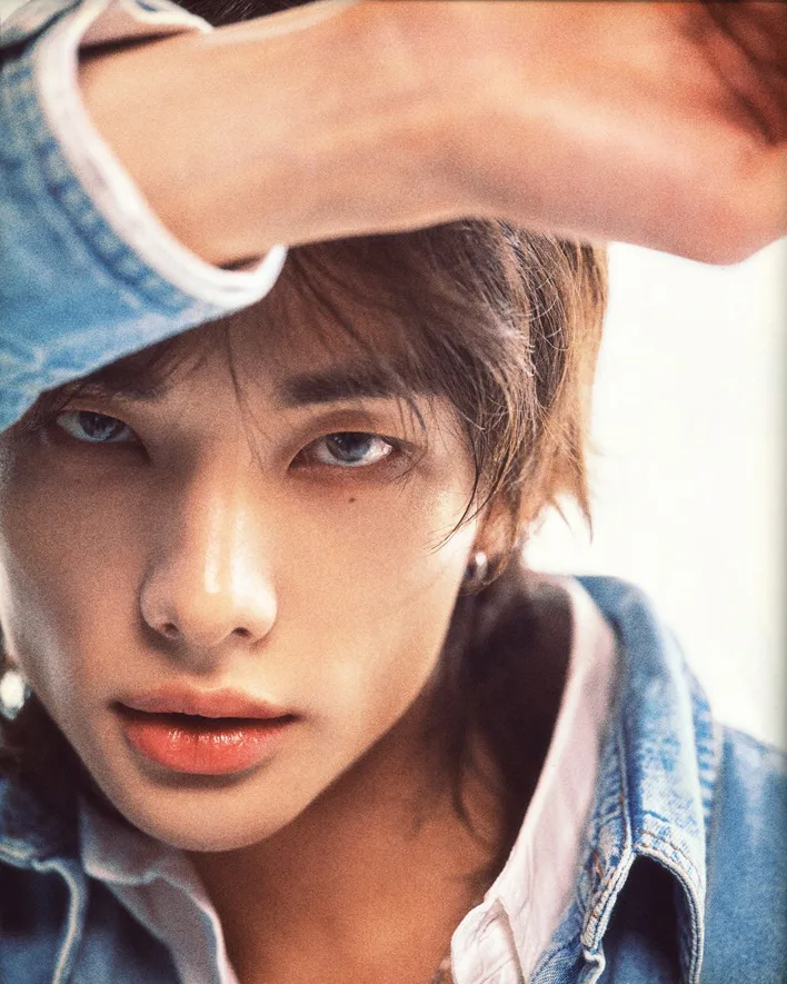 Hyunjin Stray Kids Jadi Wajah Baharu GUESS, Buka Era Baharu Fesyen Denim Ikonik 7 Hyunjin Stray Kids Jadi Wajah Baharu GUESS, Buka Era Baharu Fesyen Denim Ikonik