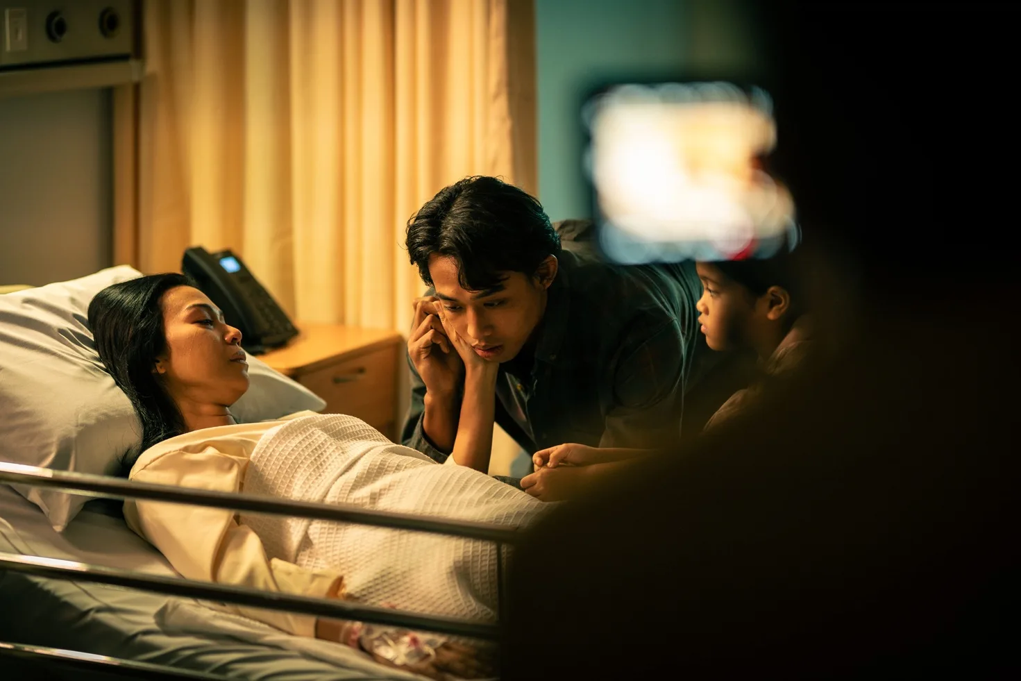 ‘TARUNG: Unforgiven’, Filem Aksi Yang Sebenarnya Bercakap Tentang Stigma Lelaki Harus Sentiasa Kuat