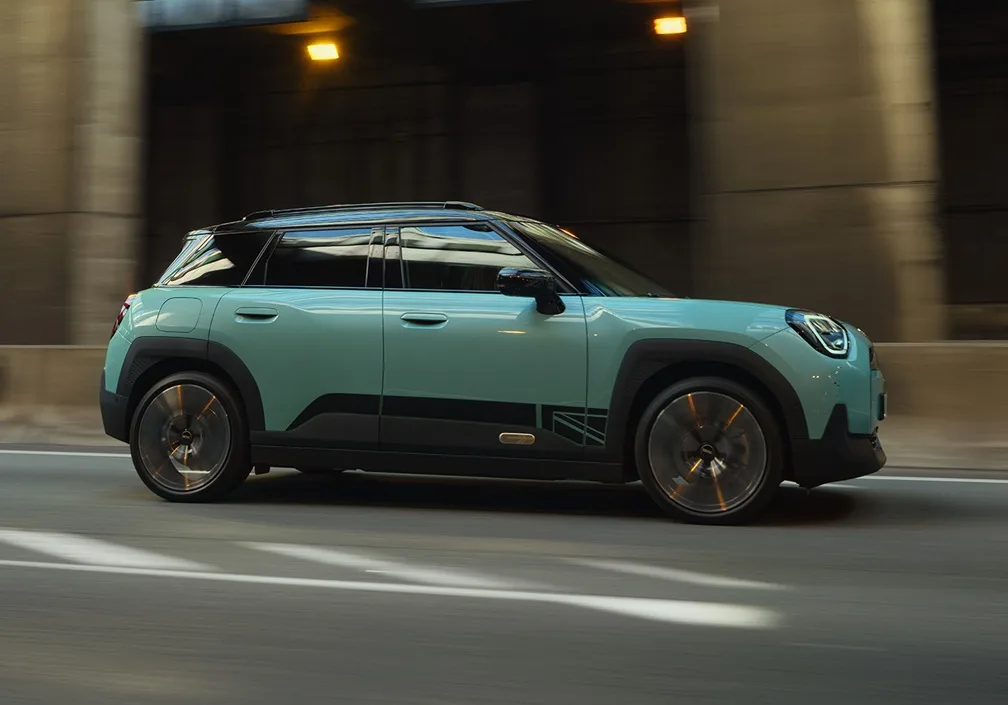 MINI Aceman Serba Elektrik Dilancarkan Di Malaysia, Crossover Kompak Dengan Karakter Berani