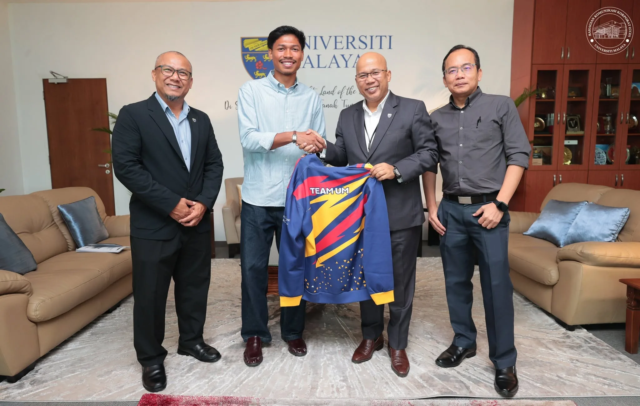 Utamakan Pendidikan, Azeem Fahmi Dijangka Sambung Pengajian Sarjana Di Universiti Malaya