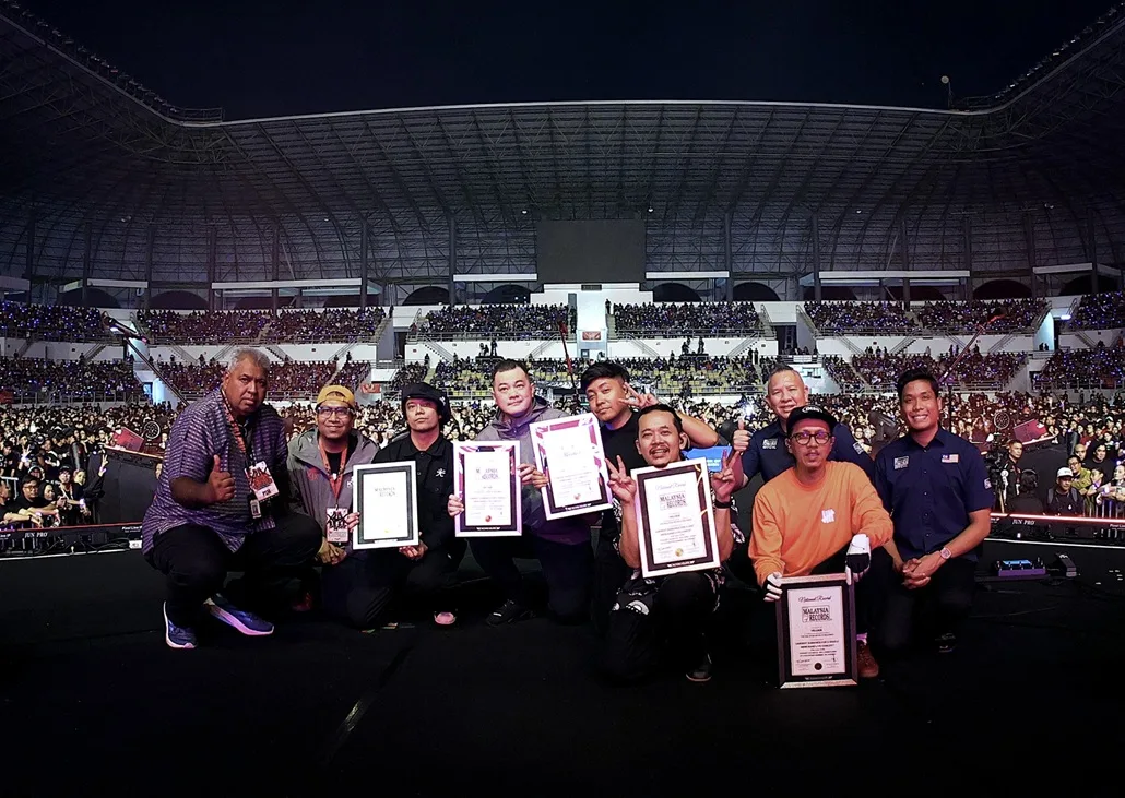 Konsert Hujan XX: 20 Tahun, Malam Milik 17,000 Raingers Yang Membesar Bersama Hujan