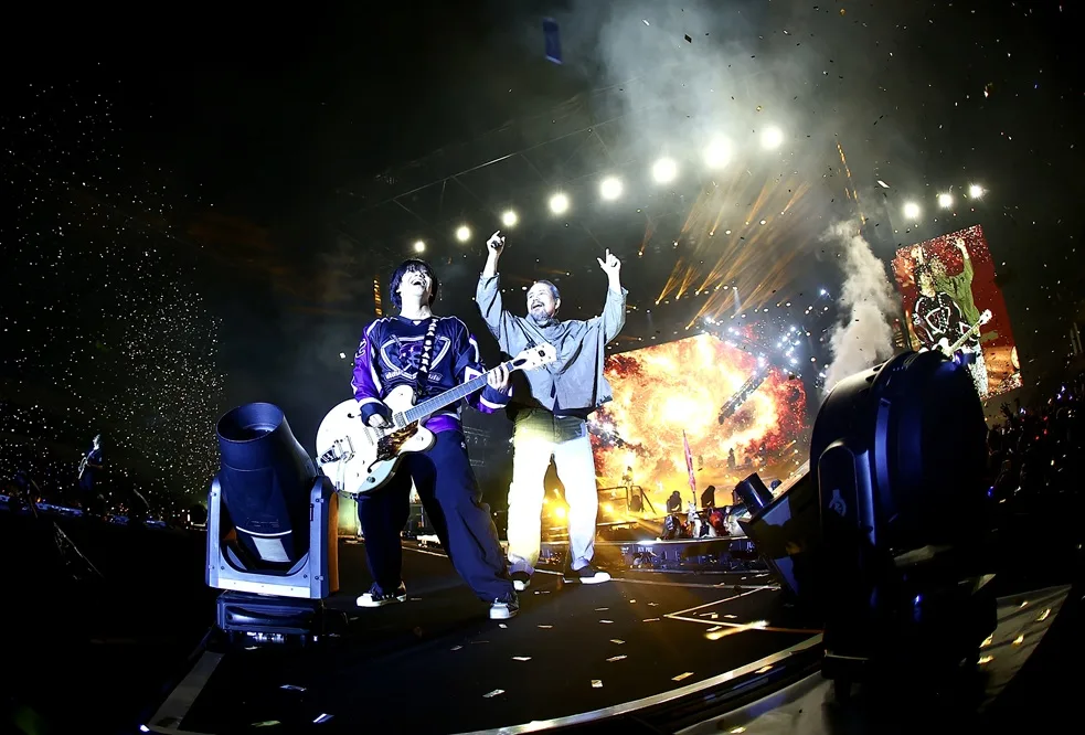 Konsert Hujan XX: 20 Tahun, Malam Milik 17,000 Raingers Yang Membesar Bersama Hujan