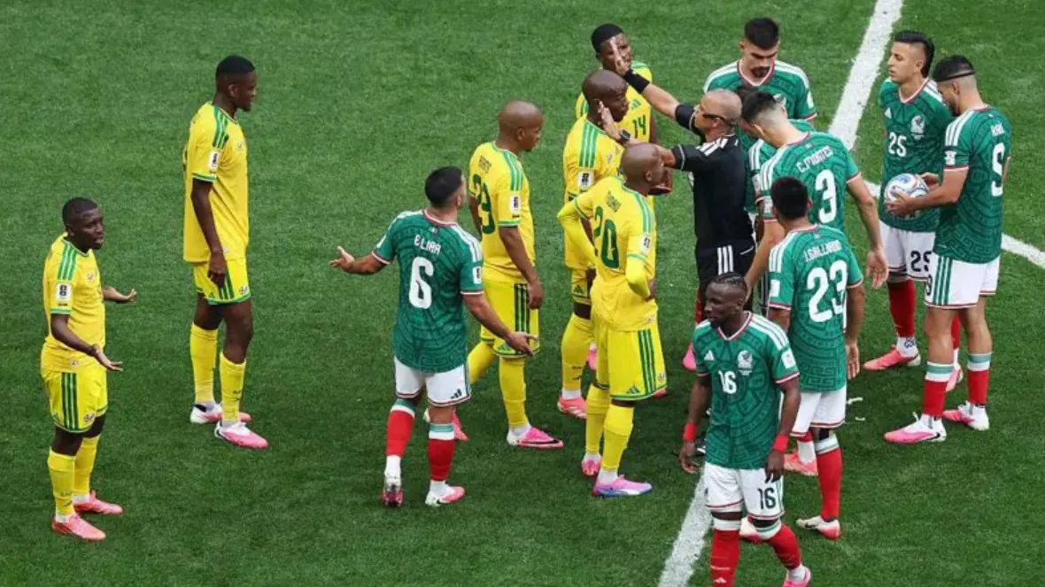 Kenapa Ramai Pemain Pakai But Bola Warna Merah Jambu Di Piala Dunia 2026? 6 Kenapa Ramai Pemain Pakai But Bola Warna Merah Jambu Di Piala Dunia 2026?