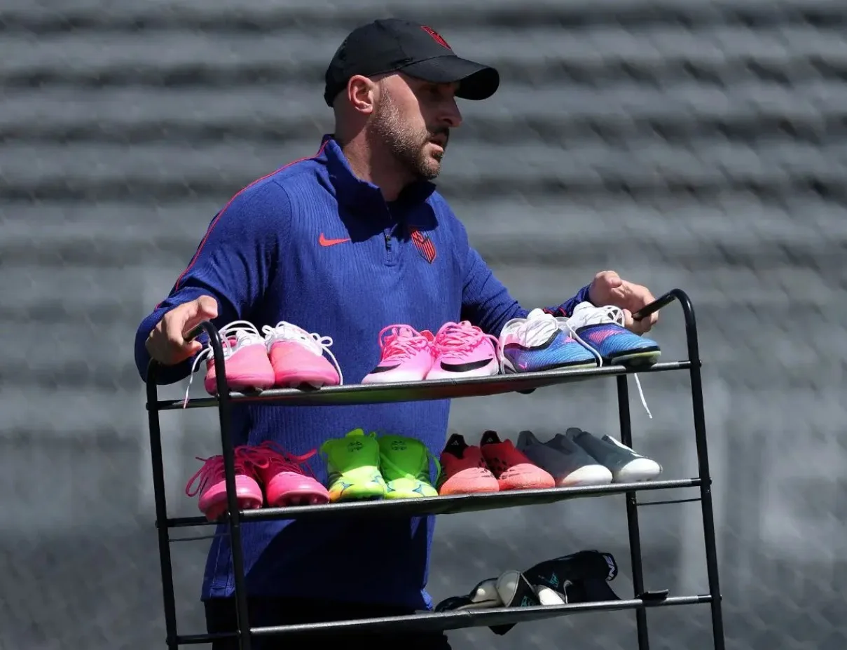 Kenapa Ramai Pemain Pakai But Bola Warna Merah Jambu Di Piala Dunia 2026? 7 Kenapa Ramai Pemain Pakai But Bola Warna Merah Jambu Di Piala Dunia 2026?