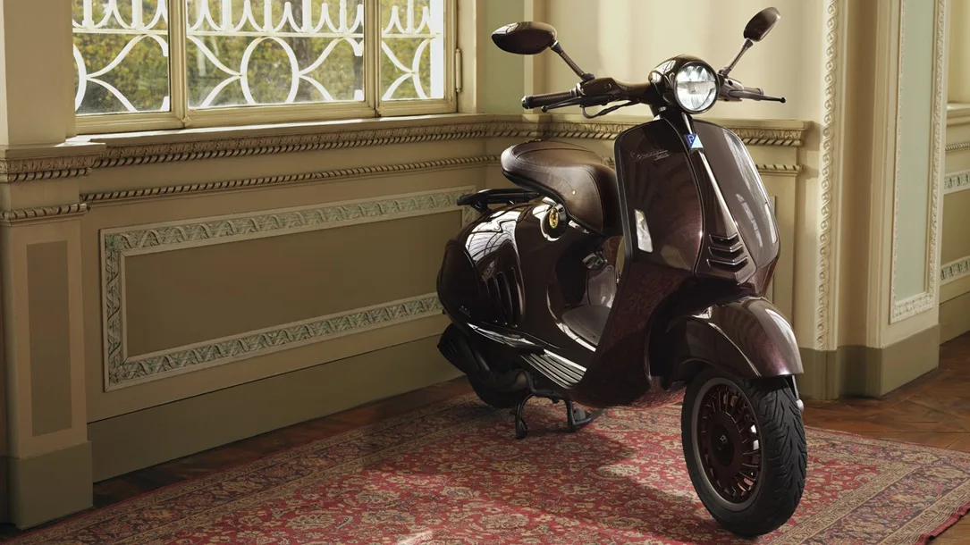 Vespa 946 Horse Dilancarkan Di Malaysia, Model Edisi Khas Lunar Collection 9 Vespa 946 Horse Dilancarkan Di Malaysia, Model Edisi Khas Lunar Collection