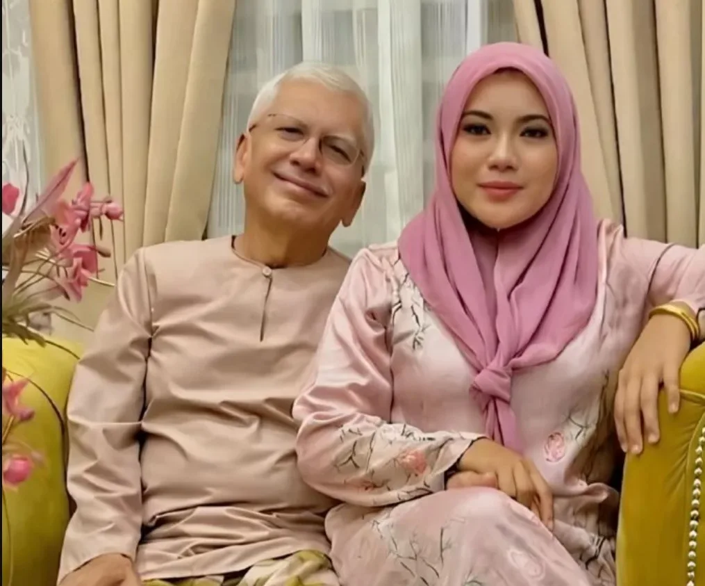 Apa Yang Membuatkan Lelaki 80 Tahun Ini Tetap Jadi Pilihan Hati Isterinya 5 Apa Yang Membuatkan Lelaki 80 Tahun Ini Tetap Jadi Pilihan Hati Isterinya
