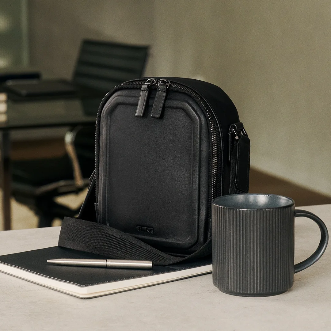 TUMI Harrison Fall 2026 Tampilkan Gaya Minimalis Moden