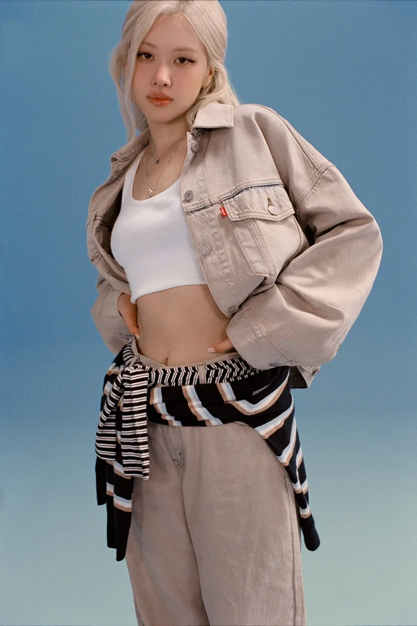 Levi’s ‘Keep It Loose’ Tampil Bersama ROSÉ dan Shai Gilgeous-Alexander