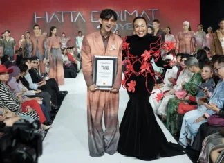 Hatta Dolmat Cipta Rekod Baharu, Transformasi Lukisan Menjadi Busana Couture Di KLFW 2026 hatta