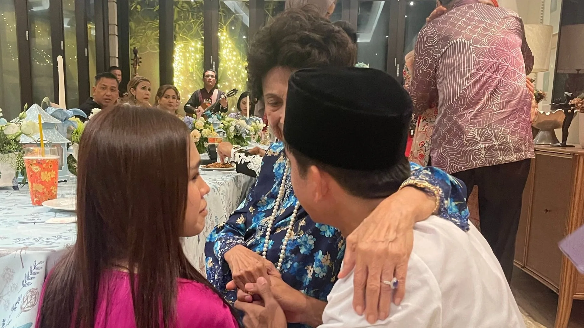 Pertemuan Terakhir Penuh Gelak Tawa, Syed Saddiq dan Bella Kenang Pesanan Tun Dr Siti Hasmah 4 Pertemuan Terakhir Penuh Gelak Tawa, Syed Saddiq dan Bella Kenang Pesanan Tun Dr Siti Hasmah