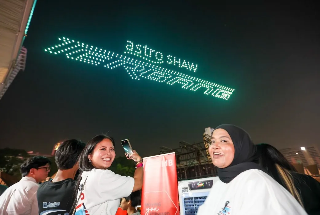 ‘Light Up Astro’ Nyalakan Dataran Merdeka, Raikan 30 Tahun Astro & Semangat Malaysia! 6 ‘Light Up Astro’ Nyalakan Dataran Merdeka, Raikan 30 Tahun Astro & Semangat Malaysia!