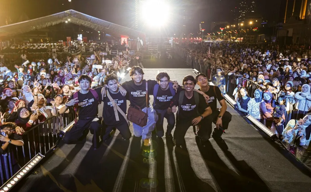 ‘Light Up Astro’ Nyalakan Dataran Merdeka, Raikan 30 Tahun Astro & Semangat Malaysia! 13 ‘Light Up Astro’ Nyalakan Dataran Merdeka, Raikan 30 Tahun Astro & Semangat Malaysia!