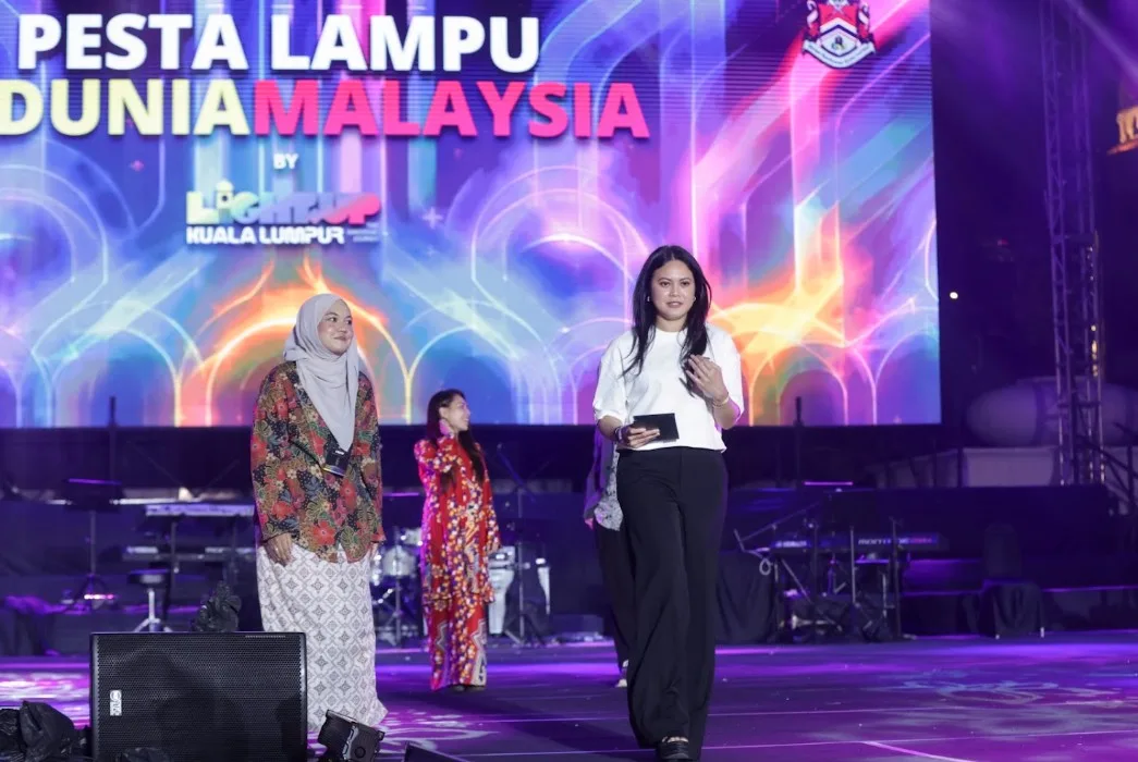 ‘Light Up Astro’ Nyalakan Dataran Merdeka, Raikan 30 Tahun Astro & Semangat Malaysia! 7 ‘Light Up Astro’ Nyalakan Dataran Merdeka, Raikan 30 Tahun Astro & Semangat Malaysia!