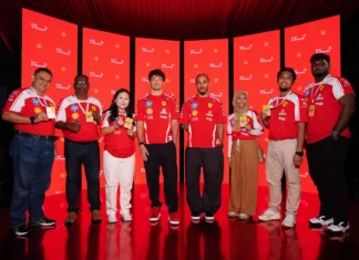 Shell V-Power Bawa Peminat Malaysia Dekati Dunia Scuderia Ferrari HP Di Sepang shell