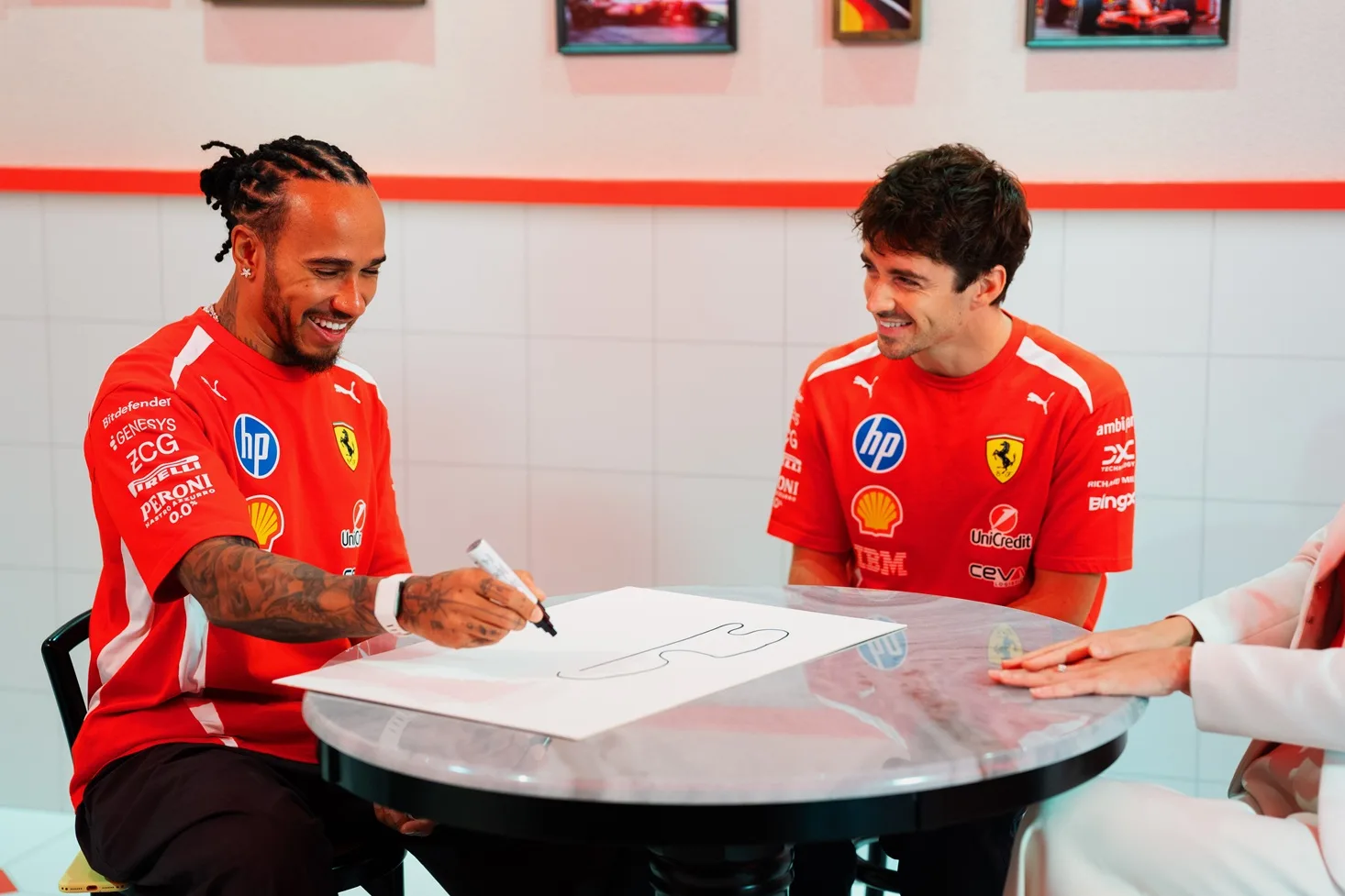 Shell V-Power Bawa Peminat Malaysia Dekati Dunia Scuderia Ferrari HP Di Sepang 2 Shell V-Power Bawa Peminat Malaysia Dekati Dunia Scuderia Ferrari HP Di Sepang