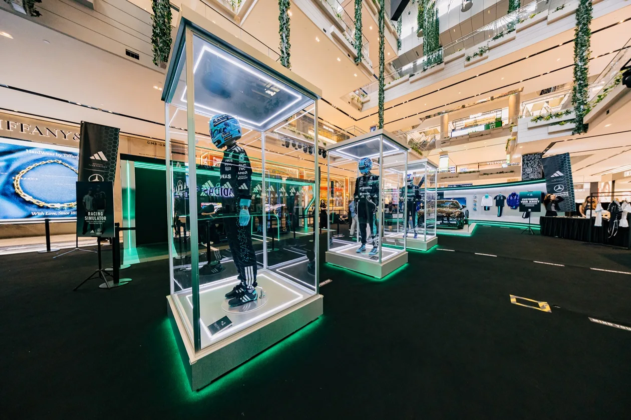 adidas LIGHTS OUT KUALA LUMPUR Bawa Demam F1 Keluar Dari Litar, Hampir 100,000 Peminat Sertai Acara Pengaktifan 7 adidas LIGHTS OUT KUALA LUMPUR Bawa Demam F1 Keluar Dari Litar, Hampir 100,000 Peminat Sertai Acara Pengaktifan