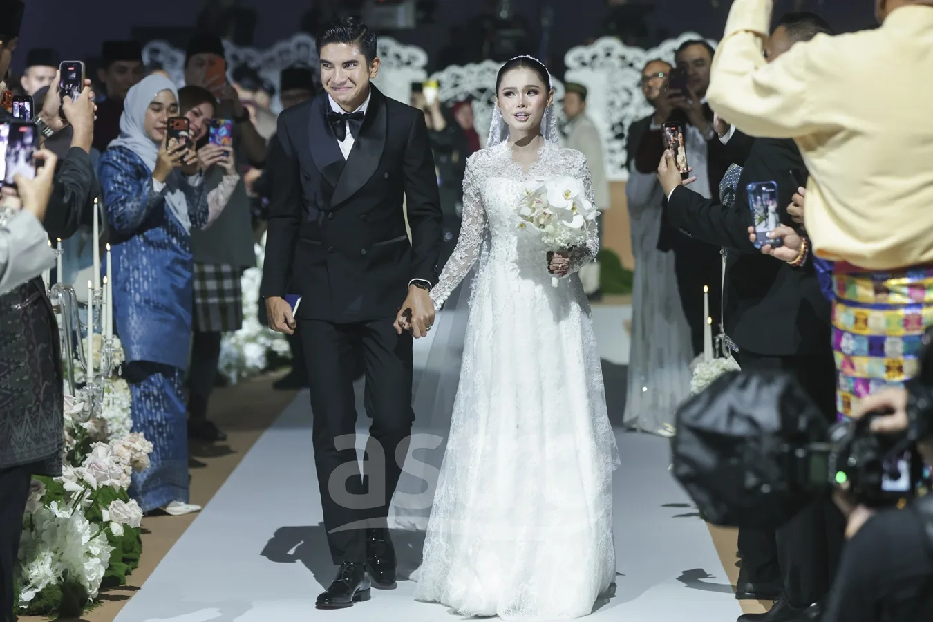 Syed Saddiq & Bella Astillah Diraikan 3,000 Tetamu, Resepsi MITEC Penuh Persembahan Istimewa 7 Syed Saddiq & Bella Astillah Diraikan 3,000 Tetamu, Resepsi MITEC Penuh Persembahan Istimewa
