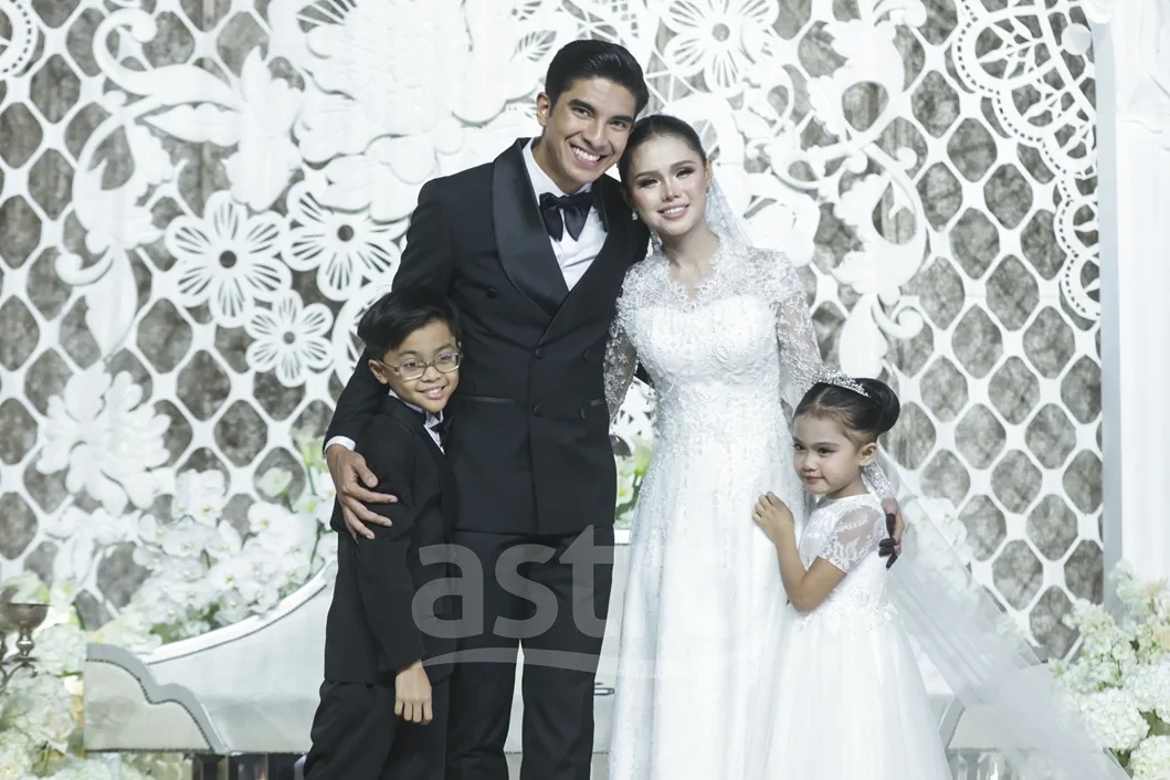 Syed Saddiq & Bella Astillah Diraikan 3,000 Tetamu, Resepsi MITEC Penuh Persembahan Istimewa 9 Syed Saddiq & Bella Astillah Diraikan 3,000 Tetamu, Resepsi MITEC Penuh Persembahan Istimewa