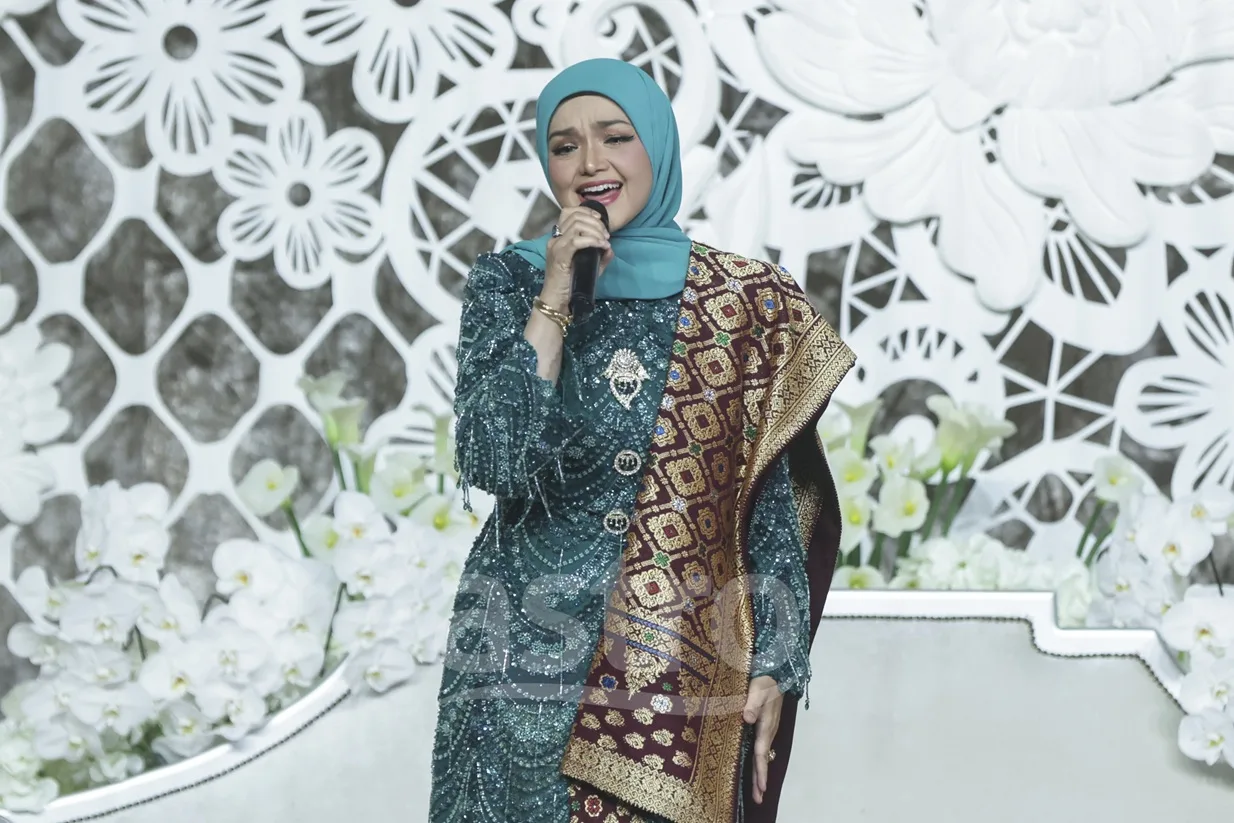 Syed Saddiq & Bella Astillah Diraikan 3,000 Tetamu, Resepsi MITEC Penuh Persembahan Istimewa 4 Syed Saddiq & Bella Astillah Diraikan 3,000 Tetamu, Resepsi MITEC Penuh Persembahan Istimewa