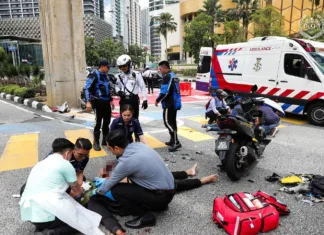 Ambulans Lambat Tiba? 6 Langkah Penting Ketika Menunggu Bantuan Kecemasan ambulans lambat tiba