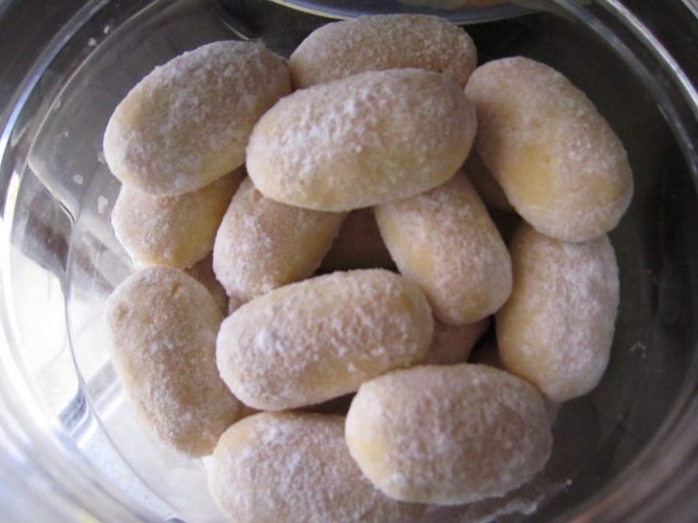 Kira Kalori Kuih Raya Anda. Yang Paling Anda Suka Makan Tu, Paling